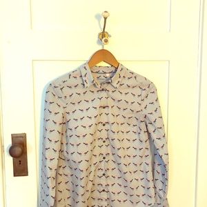 Super cute, bird print button down